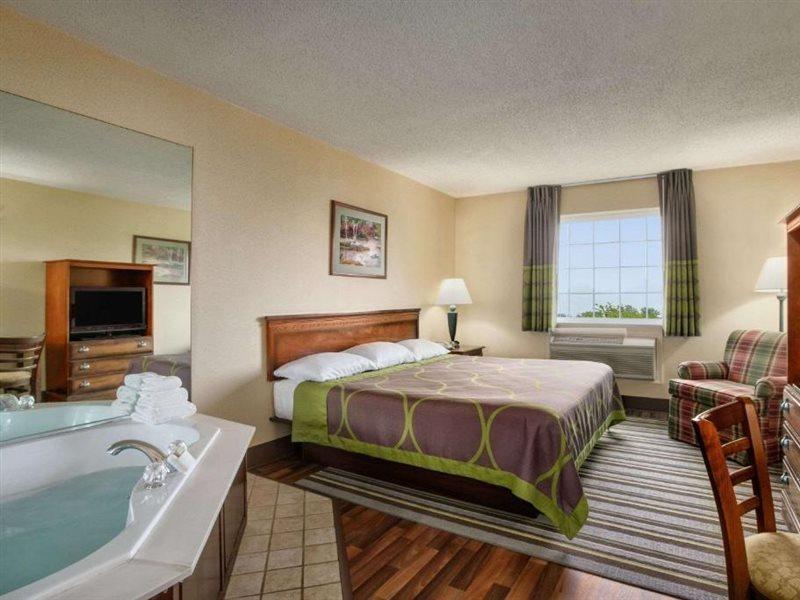 Super 8 By Wyndham Grayville Exterior photo